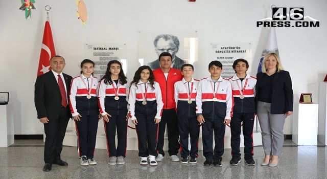 SANKO Okulları Yıldız Kız Ve Erkek Tenis Takımı Bölge Birincisi Oldu