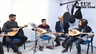 Gençlerden Dulkadiroğlu Gençlik Merkezi Kurslarına Yoğun İlgi
